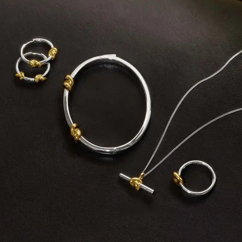 How to Style a T-Bar Necklace