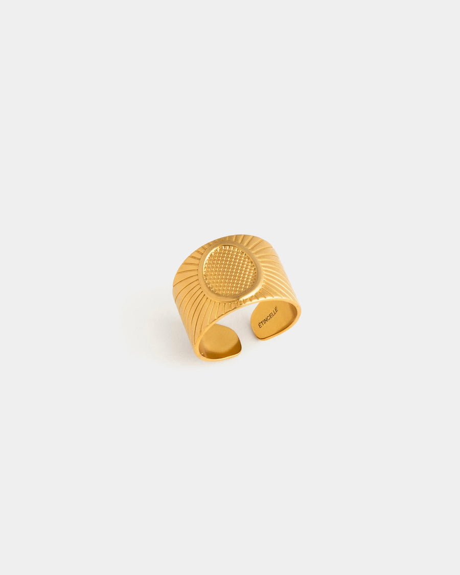 Soleil Ring — An Everyday Accent