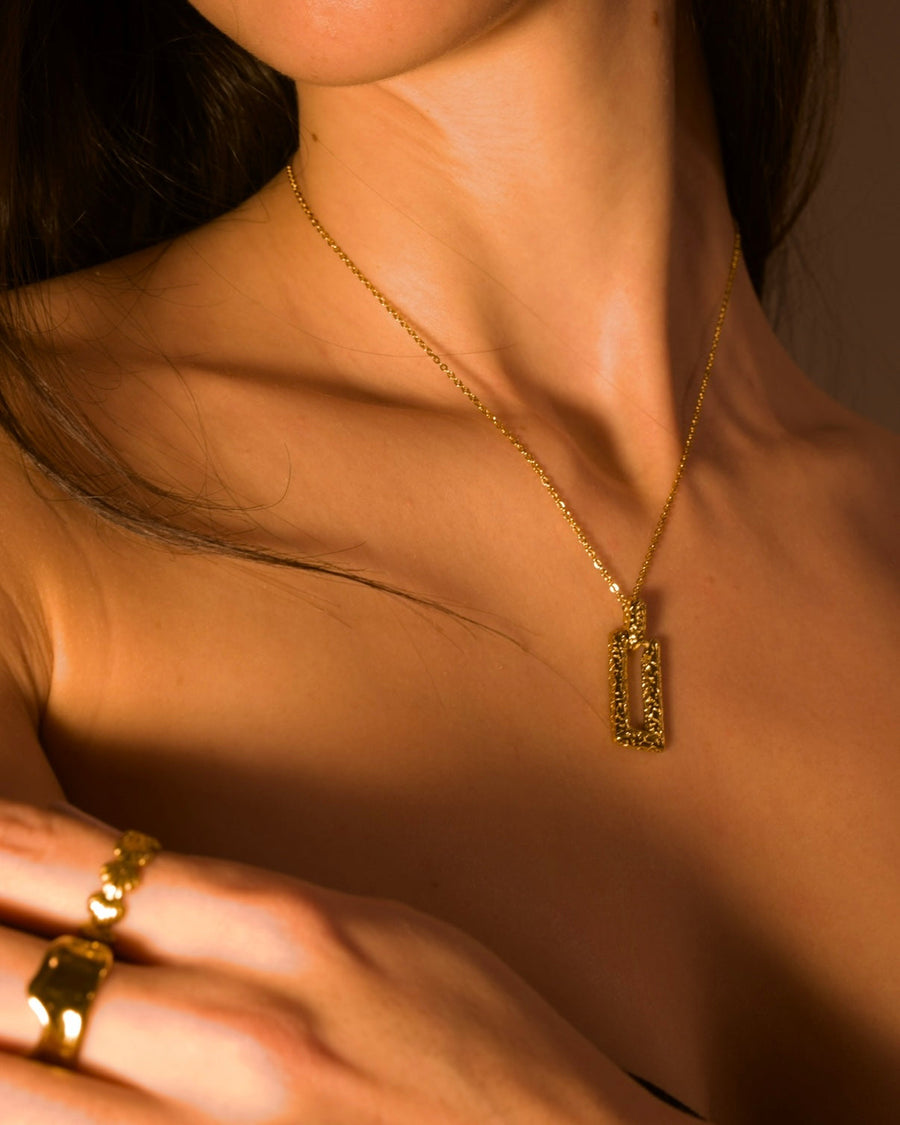 Panther Chain Necklace — A Closer Look