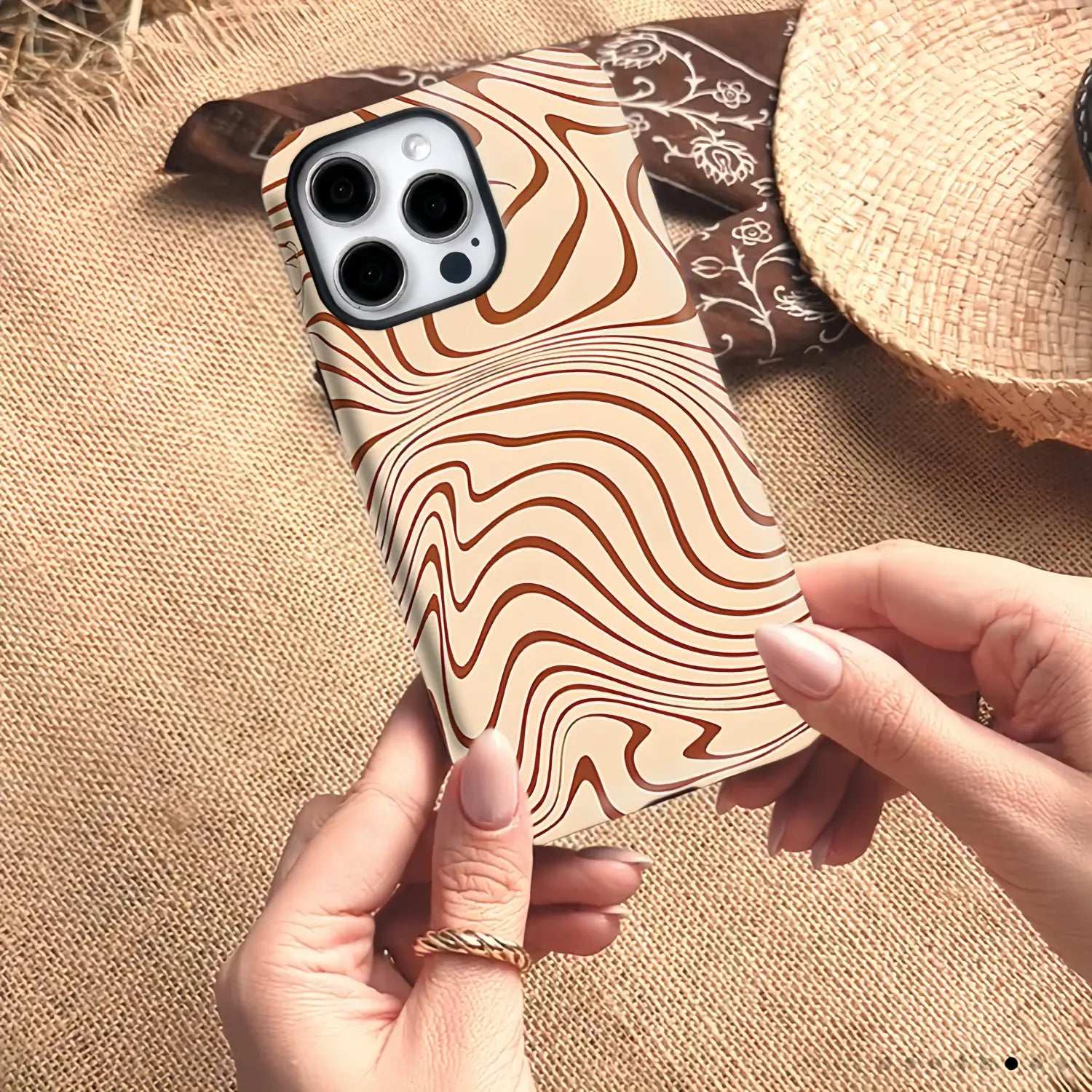 Brown Lines Case Magnetic iPhone 16 15