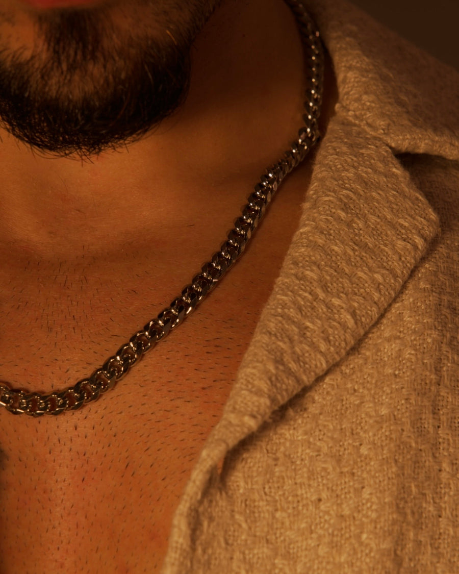 Cuban Chain Necklace — Silver — A Closer Look