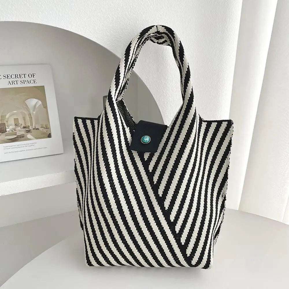 New Corrugation Knitted Handbag Girl Casual Shoulder Bag Women Retro Large Capacity Commuter Bucket Bag Phone Keys Purse 28*18cm