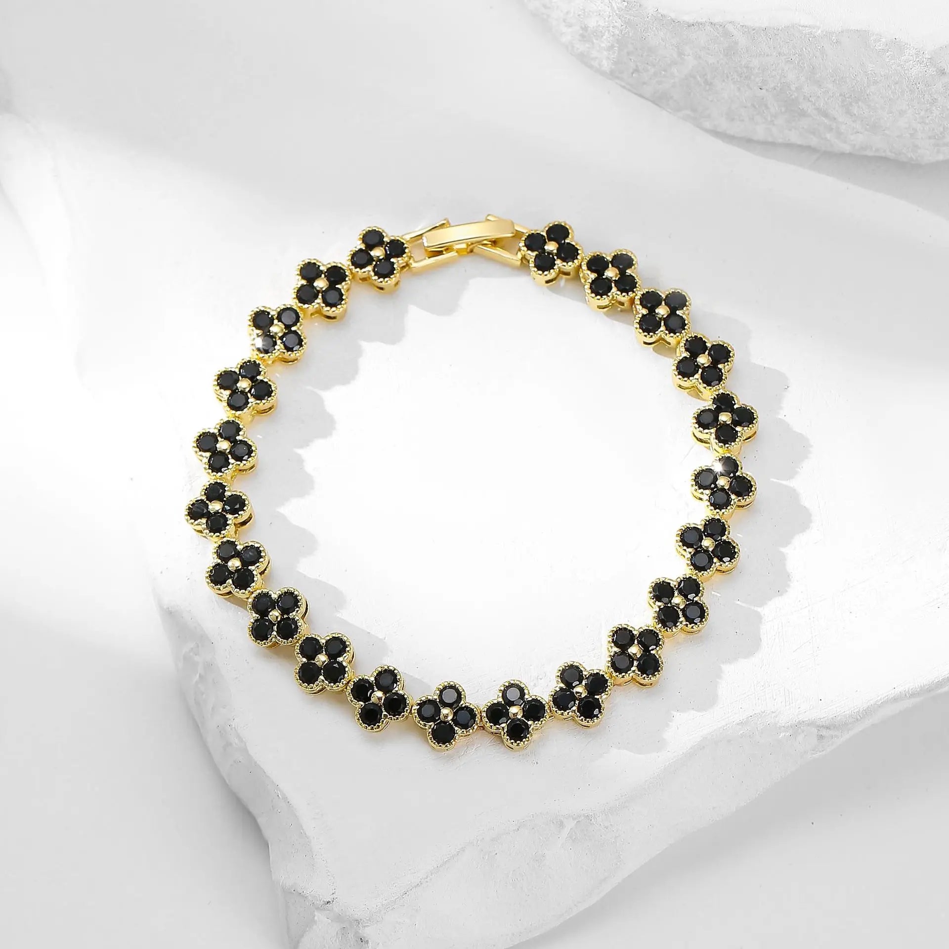 Yupsk Luxury Brass Colorful Random Zircon Flowers Bracelets for Women Exquisite Dopamine Buling CZ Jewelry Gifts