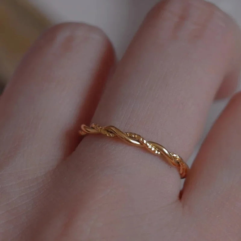2023 2mm Minimalist Stainless Steel Knuckle Rope Twist Chain Ring for Women Girls Gold Plated Braided Ring Waterproof Jewelry