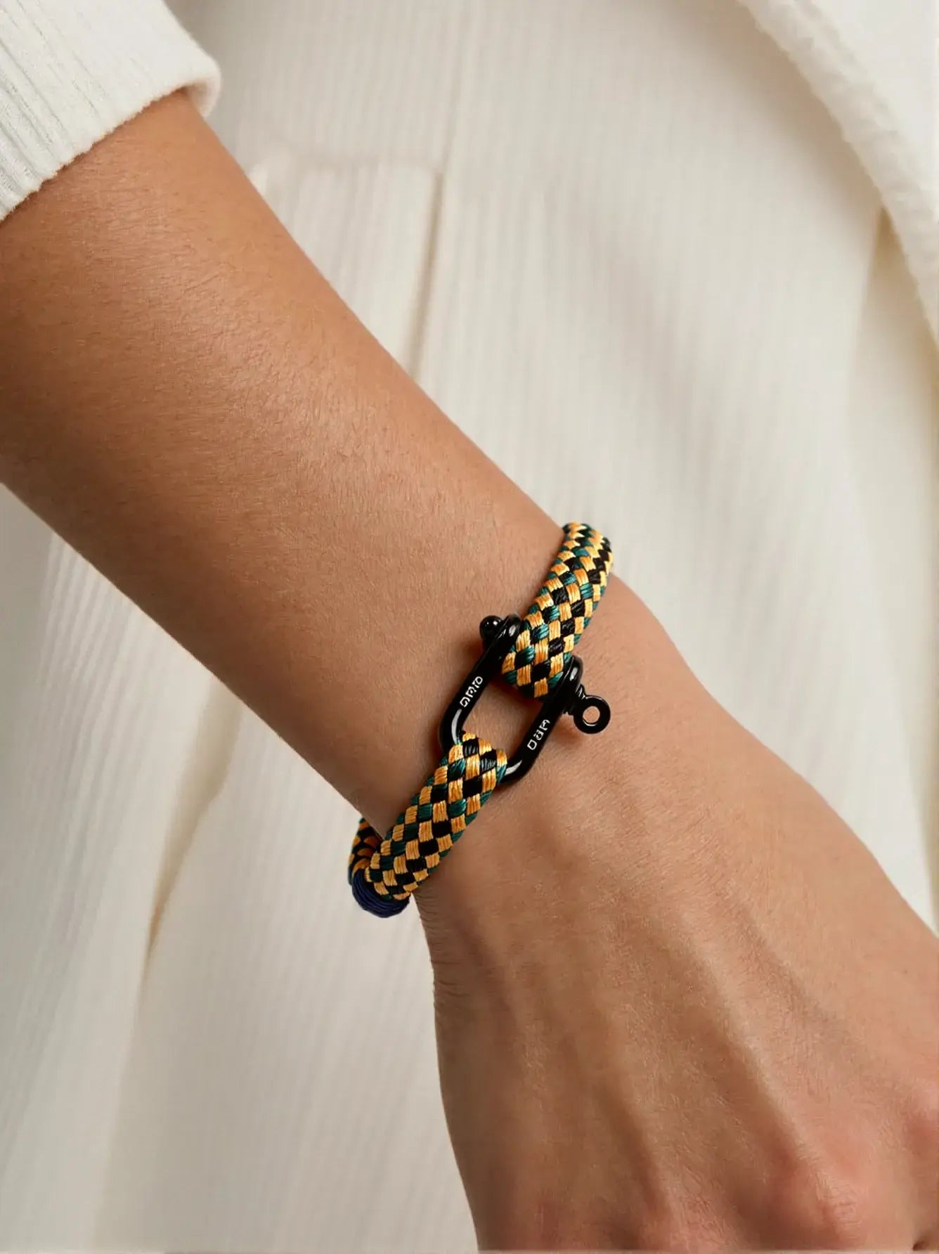 Tricolor Hand-woven Bracelet - EastCurated