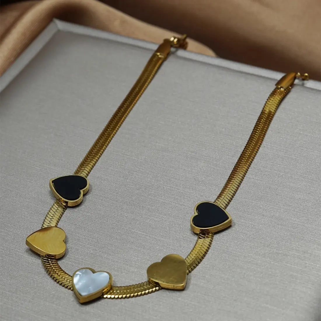 Women's Heart Shape 18K Gold Plated Necklace and Bracelet Set - EastCurated