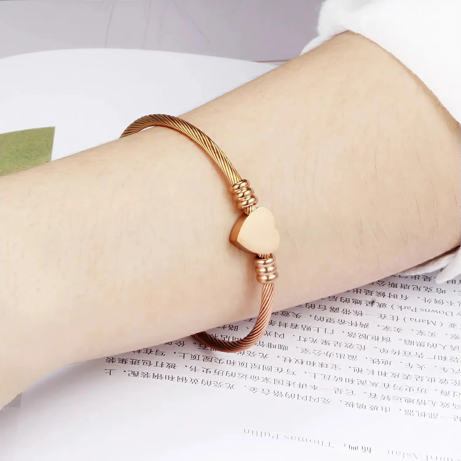Women's Heart Signet Bracelet - EastCurated