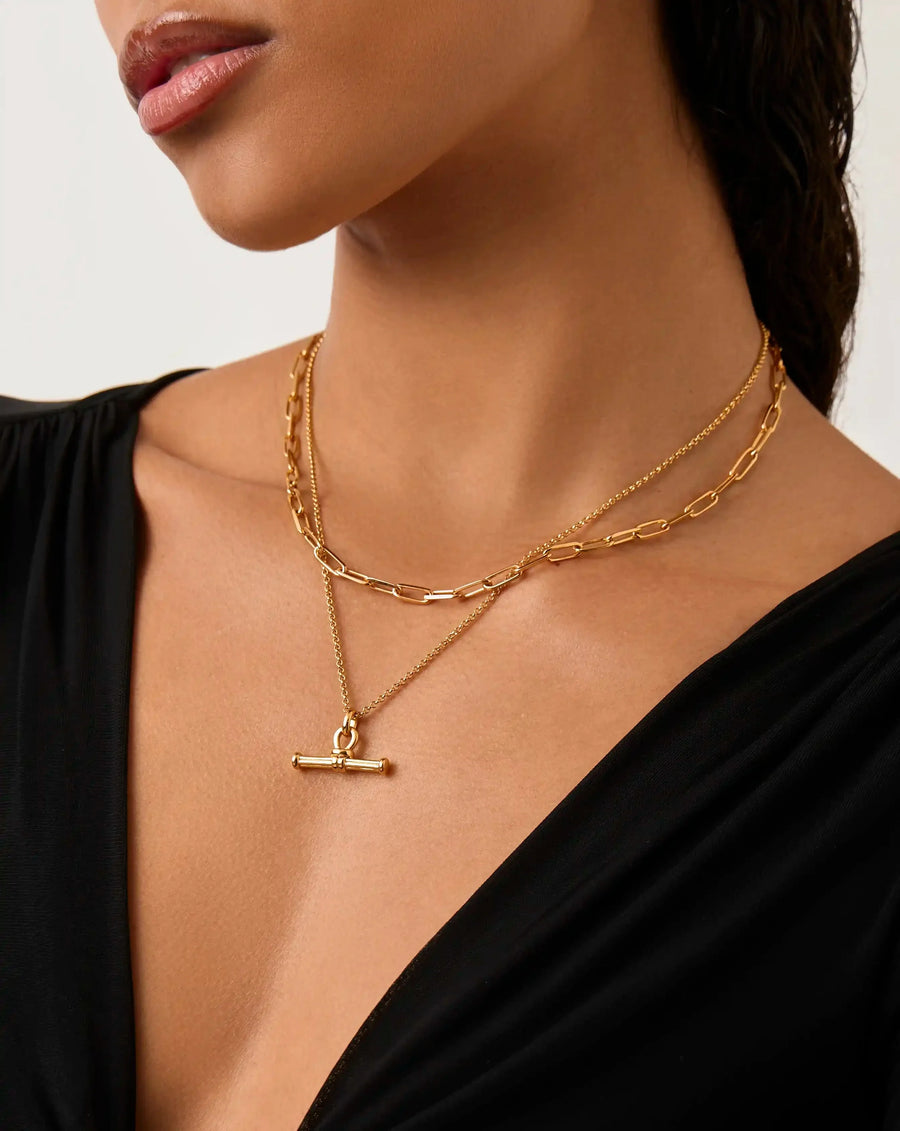 Ridge T-Bar Chain Necklace — Gold — A Closer Look